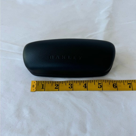 Oakley Clamshell Hard Eyeglass Case and Cloth Pouch Only | Black - Picture 4 of 6